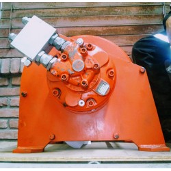 WINCHE PARA EXPLORADORA UDR -710